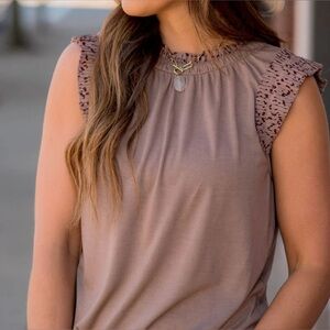 Betsey’s Boutique Splattered Ruffle Trim Tank - L